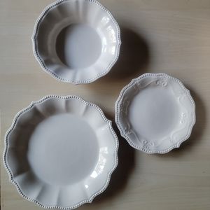 The Pioneer Woman Plates & Bowls